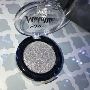Metalic eyeshadow